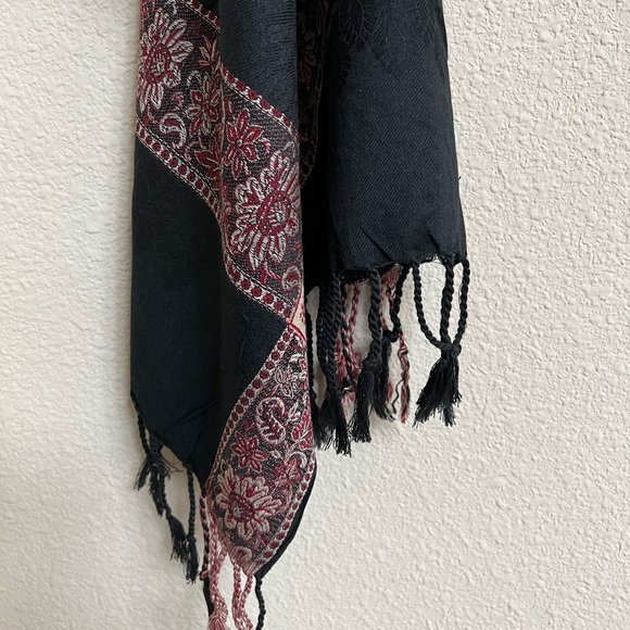 Embroidered Border pattern Reversible Holidays Pashmina Shawl Stole scarf Wrap - Picture 6 of 14